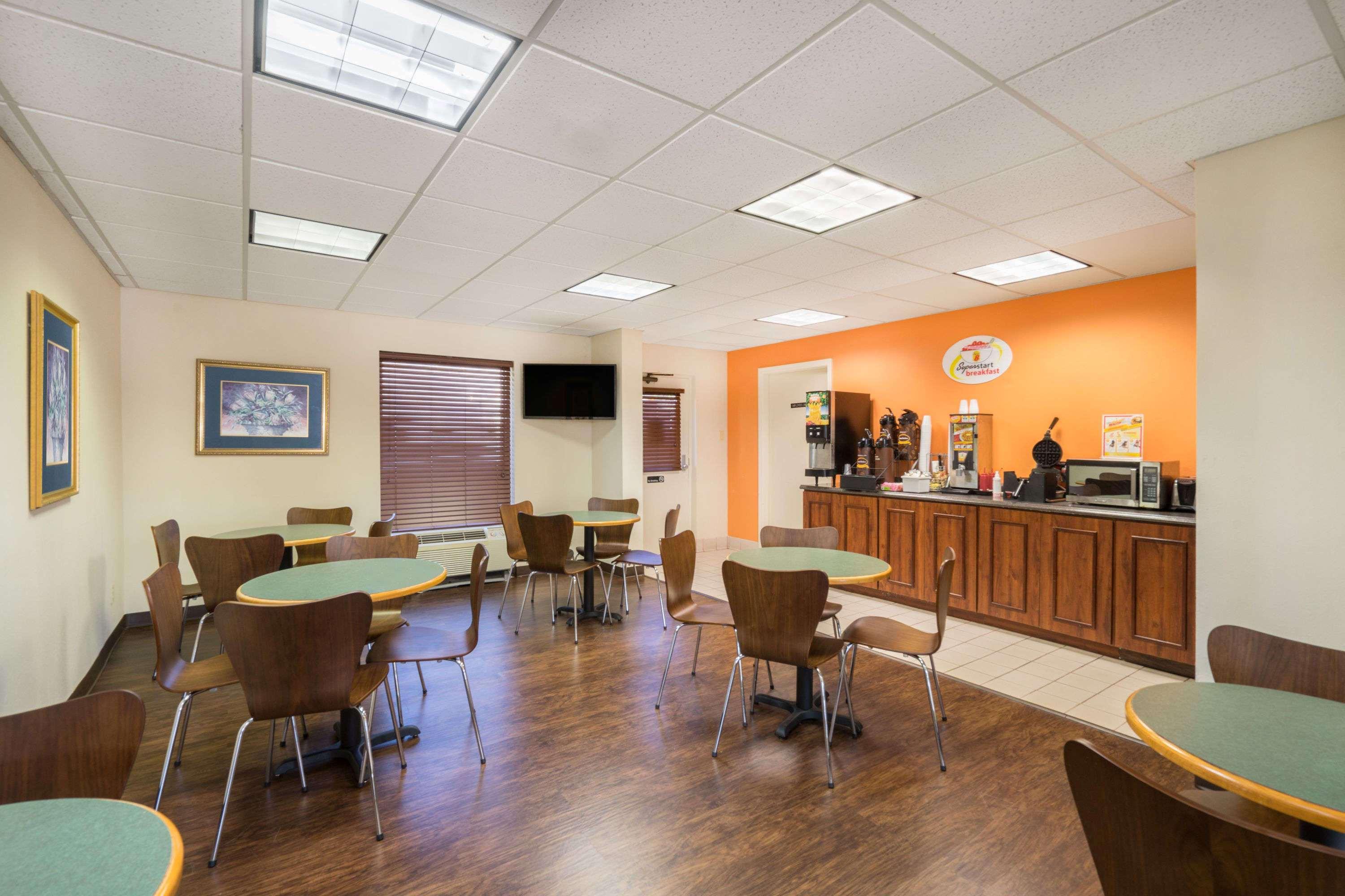 Super 8 By Wyndham Knoxville North/Powell Экстерьер фото